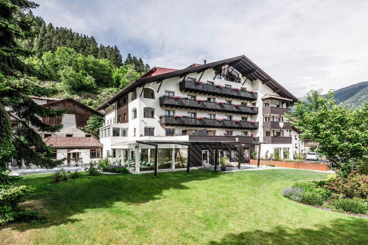 Der Mohrenwirt **** Hotel Burgusio Buitenkant foto
